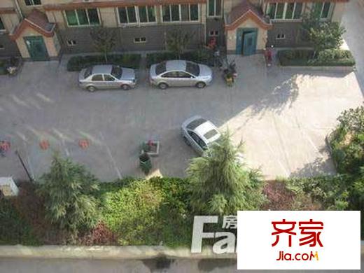 龍馨苑小區(qū)外景圖 