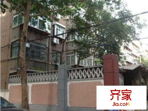 濟南大學宿舍外景圖 