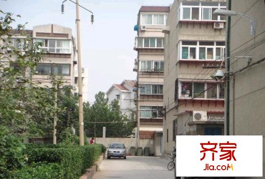 舜耕路財(cái)政學(xué)院宿舍外景圖 