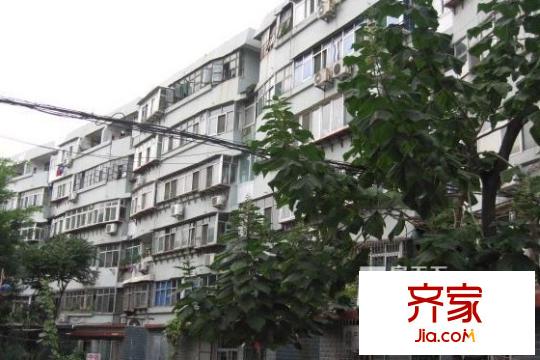 大明湖東門宿舍外景圖 