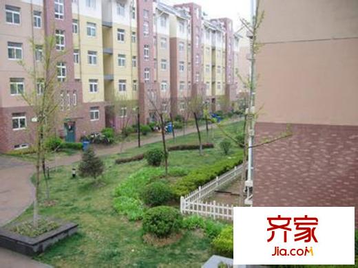 閆千戶鐵路宿舍外景圖 