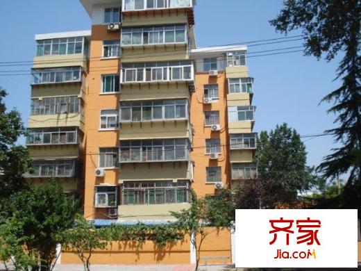 甸柳集團(tuán)宿舍外景圖