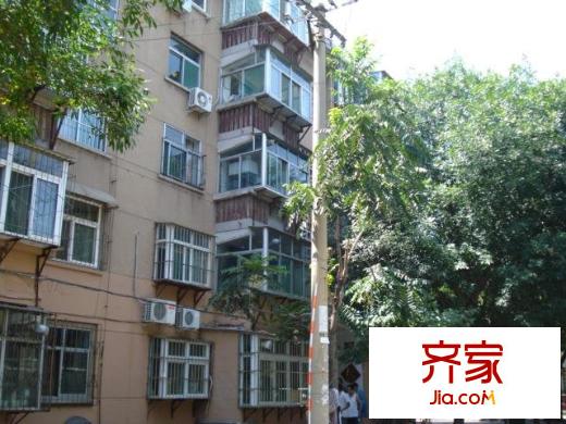 甸柳集團(tuán)宿舍外景圖