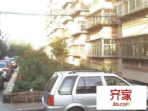 中醫(yī)藥大學(xué)宿舍外景圖  