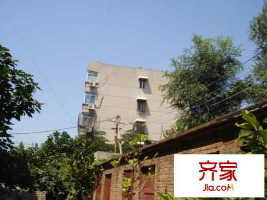 政法學(xué)院?jiǎn)挝凰奚嵬饩皥D