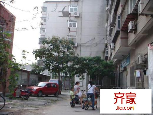 經(jīng)二緯十一宿舍外景圖 