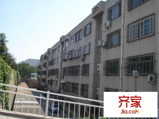 政法學院單位宿舍外景圖