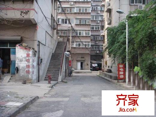 經(jīng)二緯十一宿舍外景圖 