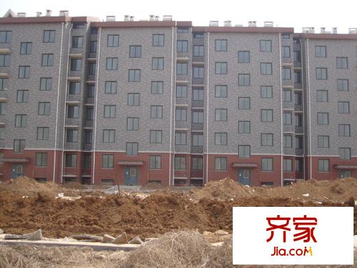 景嘉山莊外景圖工程進(jìn)度實(shí)景圖（2013-3-29）