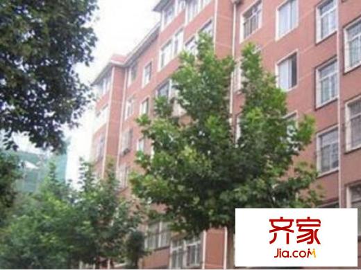 山東經(jīng)濟(jì)學(xué)院宿舍外景圖 