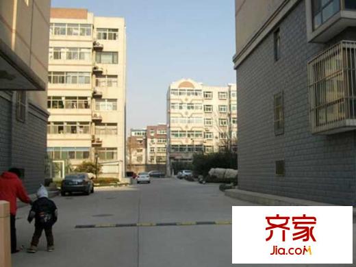 英雄山路質(zhì)監(jiān)局宿舍外景圖 