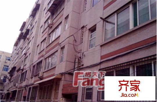 濟南大學(xué)西校區(qū)附近宿舍外景圖濟南大學(xué)西校區(qū)附近單位宿舍
