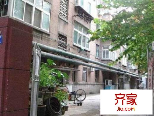 濟南大學西校區(qū)附近宿舍外景圖 