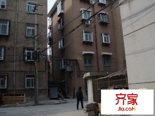 東舍坊街宿舍外景圖東舍坊街 