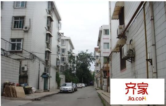 經(jīng)十一路英雄山段宿舍外景圖
