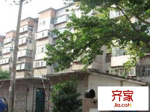 濟南大學西校區(qū)附近宿舍外景圖 