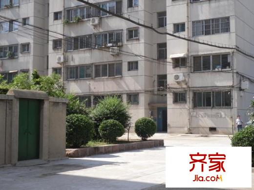 天橋區(qū)環(huán)衛(wèi)局宿舍外景圖