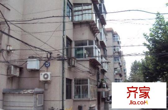 山大南路省直宿舍外景圖