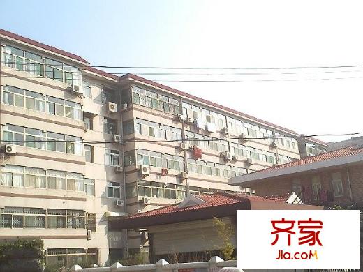 經(jīng)十一路千佛山段宿舍