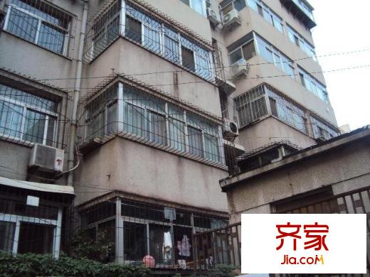 山大南路西段宿舍外景圖山大南路西段單位宿舍 