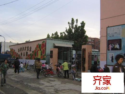 歷山北路單位宿舍外景圖