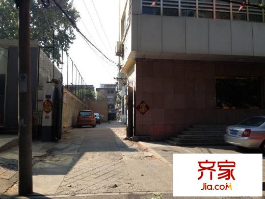 經(jīng)一緯七單位宿舍