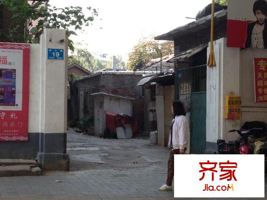 經(jīng)一緯七單位宿舍外景圖 