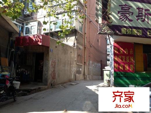 經(jīng)一緯七單位宿舍外景圖 