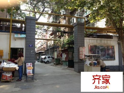 經(jīng)一緯七單位宿舍外景圖 