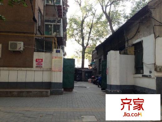經(jīng)一緯七單位宿舍外景圖 