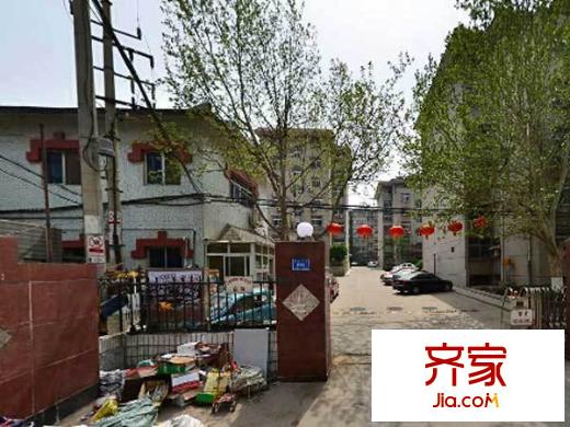 英雄山路房地產開發(fā)公司宿舍外景圖 