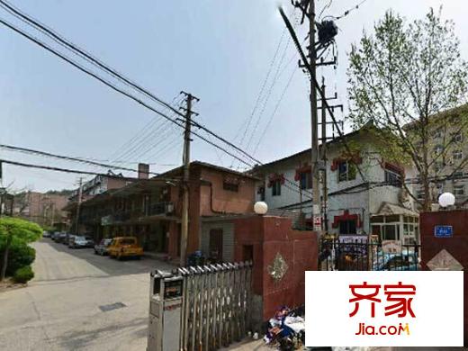 英雄山路房地產開發(fā)公司宿舍外景圖 