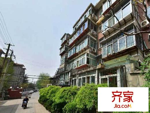 英雄山路房地產(chǎn)開發(fā)公司宿舍外景圖 