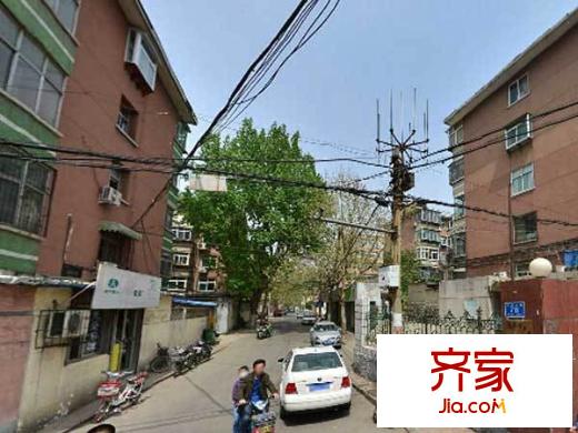 英雄山路房地產開發(fā)公司宿舍外景圖 