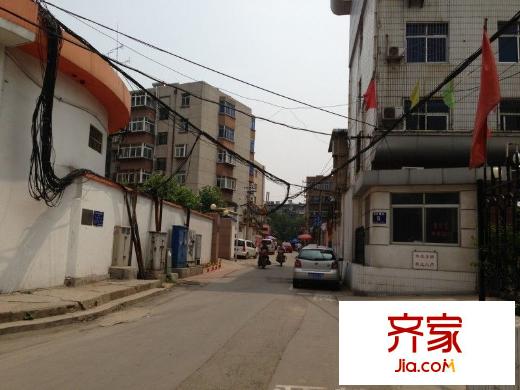 中光明街宿舍外景圖 