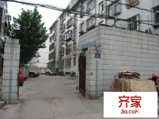 經(jīng)十一路單位宿舍外景圖