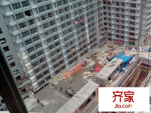 卓越時代廣場實景圖施工進度（2014-07-01）