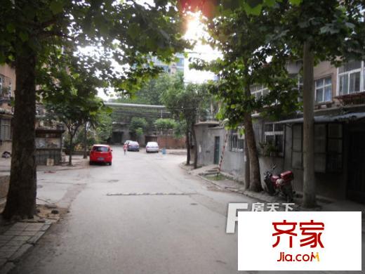 建設路重汽宿舍外景圖