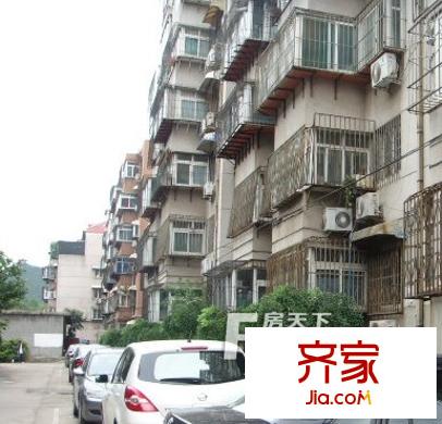 經(jīng)八路單位宿舍