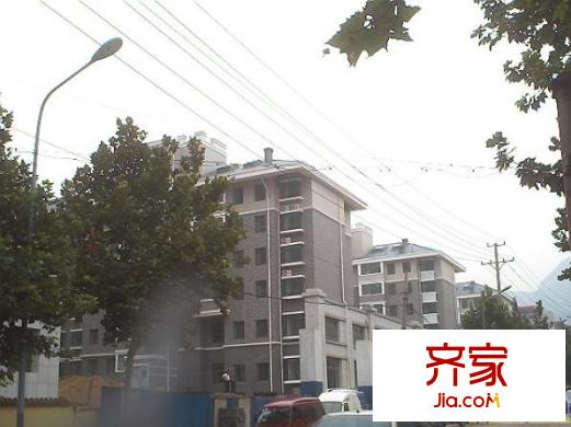 環(huán)山盛庭外景圖