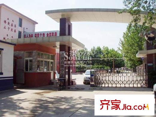 大地銳城周邊濟鋼高級中學(xué)
