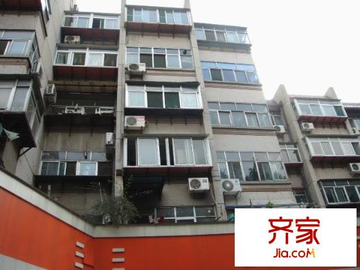 經(jīng)三緯八宿舍外景圖