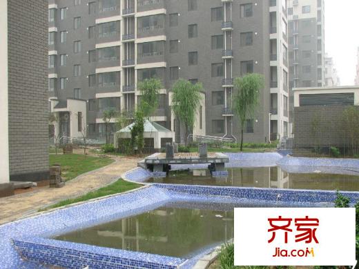 建中大學(xué)仕花園實(shí)景圖湖邊（2013-5-15）