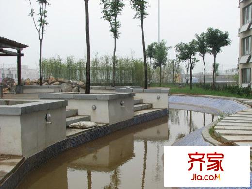 建中大學(xué)仕花園實(shí)景圖（2013-5-15）