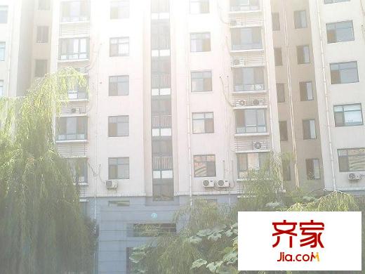 融基湖光山色外景圖