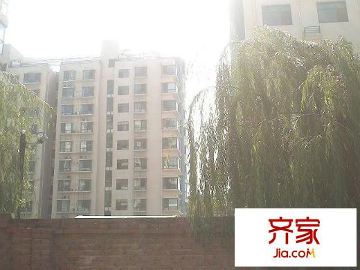 融基湖光山色外景圖