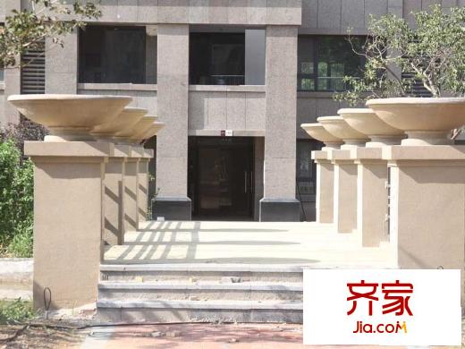 恒生伴山外景圖實(shí)景圖（2013-08-20）