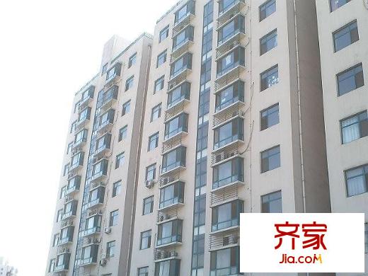 融基湖光山色