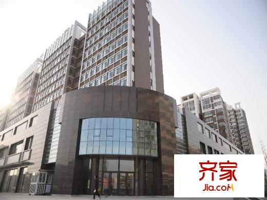 保利芙蓉實(shí)景圖6月2號(hào)商街一角