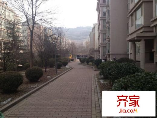 龍泉山莊外景圖 